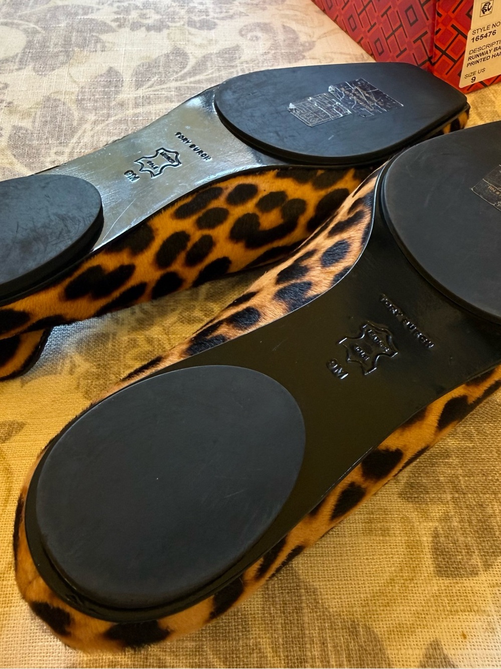 Tory Burch ✨Like New✨ Leopard Calf Hair Runway Ballet Flats size 9 - Picture 9 of 12